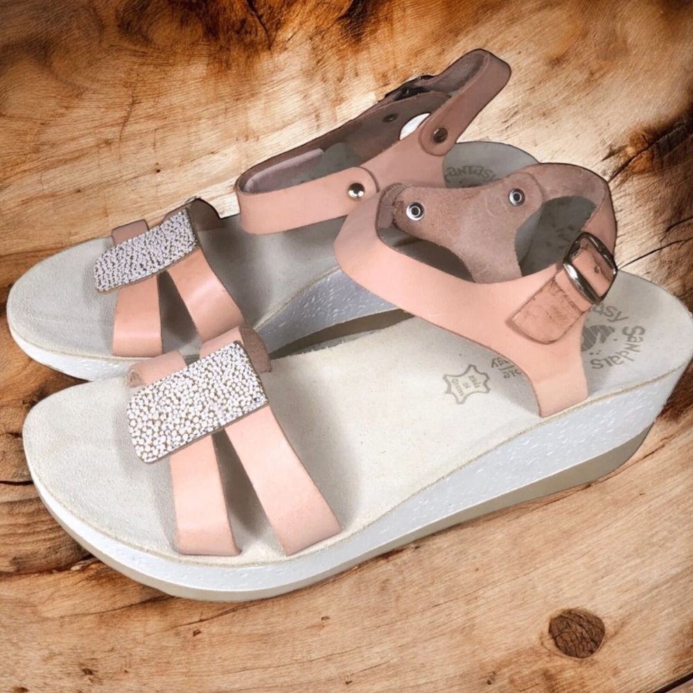 Fantasy Sandals Flex Sole Technology Wedge Buckle Leather Upper Size 40/9
